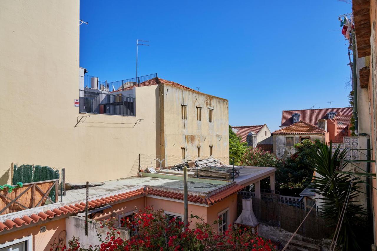 Aesthetic Riverview Apartment In Historical Lissabon Exterior foto