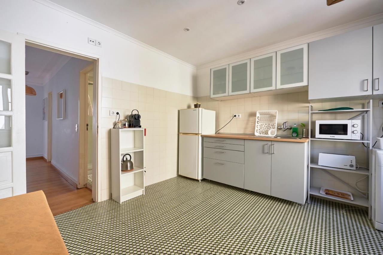 Aesthetic Riverview Apartment In Historical Lissabon Exterior foto